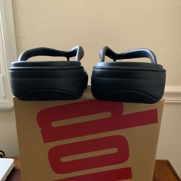 FITFLOP BLACK TOE POST RECOVERY SANDALS SIZE 8 / 39 - Picture 9 of 9